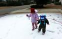 Τρομερός μπαμπάς έφτιαξε… χιόνι για την κόρη του! - Φωτογραφία 2