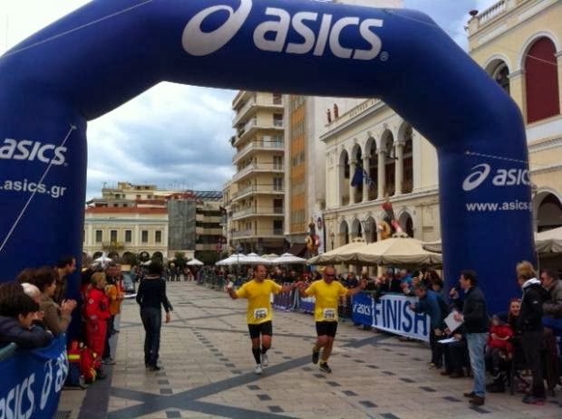 Πάτρα: Πάνω από 530 δρομείς έτρεξαν από την Ναύπακτο έως την πλατεία Γεωργίου - Και πρόταση γάμου πάνω στη Γέφυρα! - Φωτογραφία 8