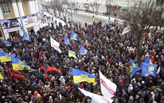 Παραμένουν στους δρόμους του Κιέβου οι διαδηλωτές - Φωτογραφία 1