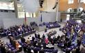 Γερμανία: Οι βουλευτές ψήφισαν αύξηση των μισθών τους