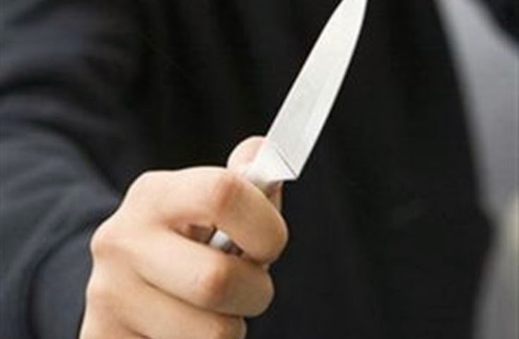 Πάτρα: Ληστεία σε σπίτι επώνυμου Πατρινού στο Πλατάνι - Ο δράστης ακινητοποίησε με μαχαίρι τον ιδιοκτήτη - Φωτογραφία 1