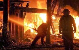 Φωτιά σε εργοστάσιο ξυλείας στην Οιχαλία Τρικάλων - Φωτογραφία 1