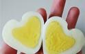 Πώς να κάνετε το αυγό σας... καρδούλα και να εντυπωσιάσετε στο πρωινό σας