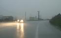 Σφοδρή καταιγίδα στη Λιβαδειά. Με δυσκολία η κυκλοφορία των οχημάτων