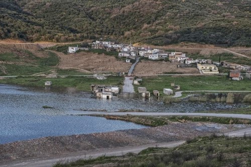 Το υπό εξαφάνιση χωριό Σφεντύλι και οι τελευταίοι κάτοικοι του - Φωτογραφία 2