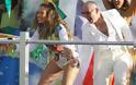 Jennifer Lopez: Στα «καυτά» παρασκήνια του βιντεοκλίπ για το τραγούδι του Μουντιάλ - Φωτογραφία 1