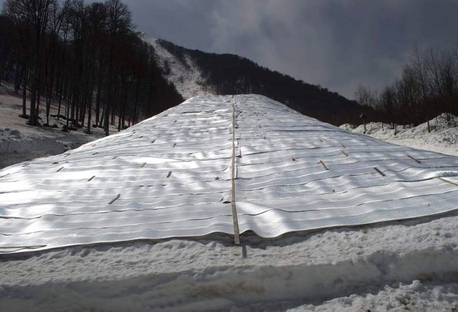 Στοκ 400.000 τόνοι χιονιού για να σωθούν οι χειμερινοί Ολυμπιακοί Αγώνες στο Σότσι - Φωτογραφία 2