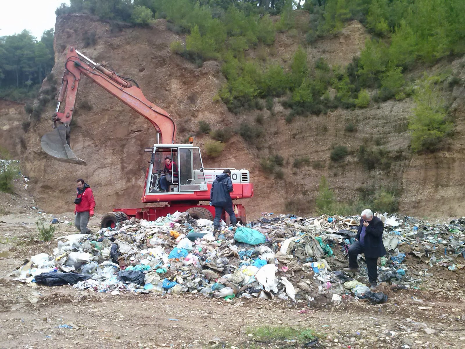 Ηλεία: Στις Λίμνες η εναπόθεση απορριμμάτων και ο δεματοποιητής έως τον Αύγουστο σύμφωνα με το Συμβούλιο της Επικρατείας! - Φωτογραφία 2