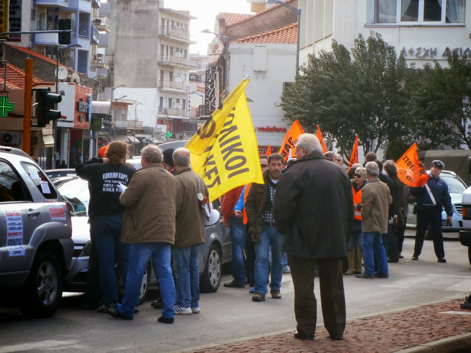 Αυτοκινητοπομπή σχολικών φυλάκων στο κέντρο της Ξάνθης – Σήκωσαν στο «πόδι» την πόλη! [Video - Photos] - Φωτογραφία 6