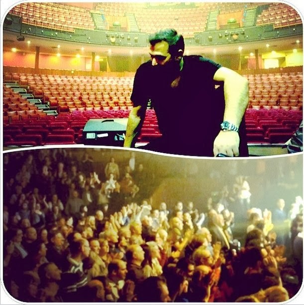 Αποθεώθηκε ο Αντώνης Ρέμος στην συναυλία του στις Βρυξέλλες [Photos] - Φωτογραφία 2
