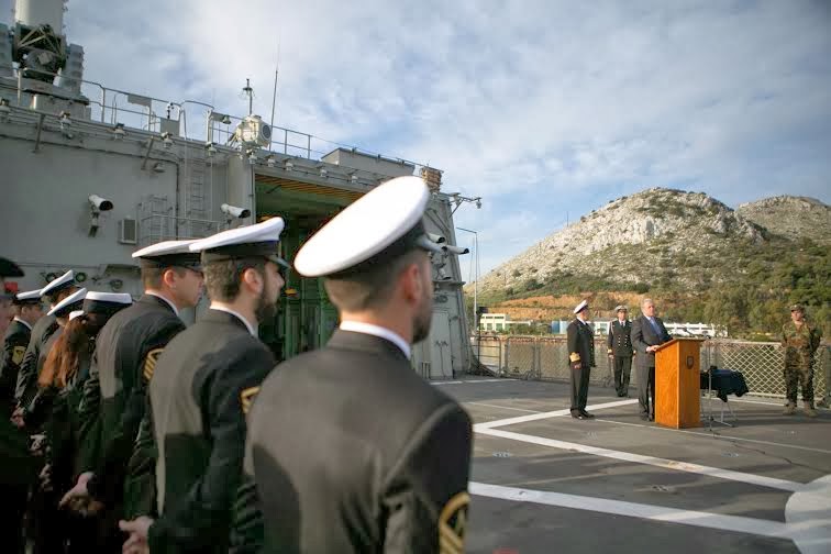 Χαιρετισμός ΥΕΘΑ Δημήτρη Αβραμόπουλου στο πλήρωμα της Φρεγάτας ΨΑΡΑ η οποία απέπλευσε για να συμμετάσχει στην επιχείρηση «ATALANTA» - Φωτογραφία 4