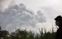 Δύο νεκροί από τη μανία του ηφαιστείου στην Ινδονησία - Φωτογραφία 6