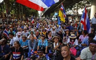 «Καθάρισε» περιοχή με διαδηλωτές στην Μπανγκόκ - Φωτογραφία 1