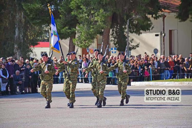 Ναύπλιο: Ορκωμοσία της 2014 Α' ΕΣΣΟ νεοσύλλεκτων οπλιτών Μηχανικού - Φωτογραφία 11