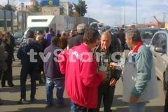 Έκλεισαν την Εθνική οδό οι κάτοικοι στα Οινόφυτα