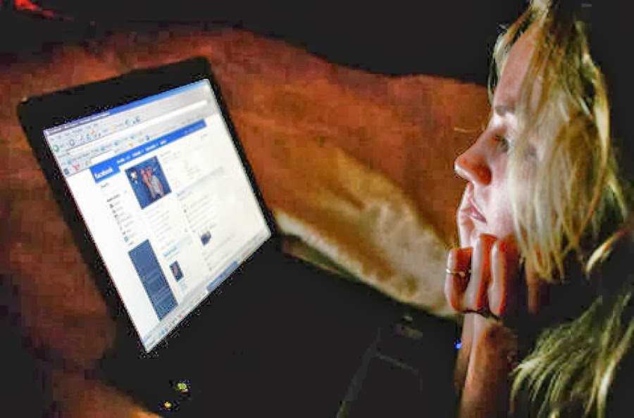 Το Facebook κλείνει… σπίτια! Τι πρέπει να κάνεις για να μην καταστρέψει και τη δική σου σχέση - Φωτογραφία 1