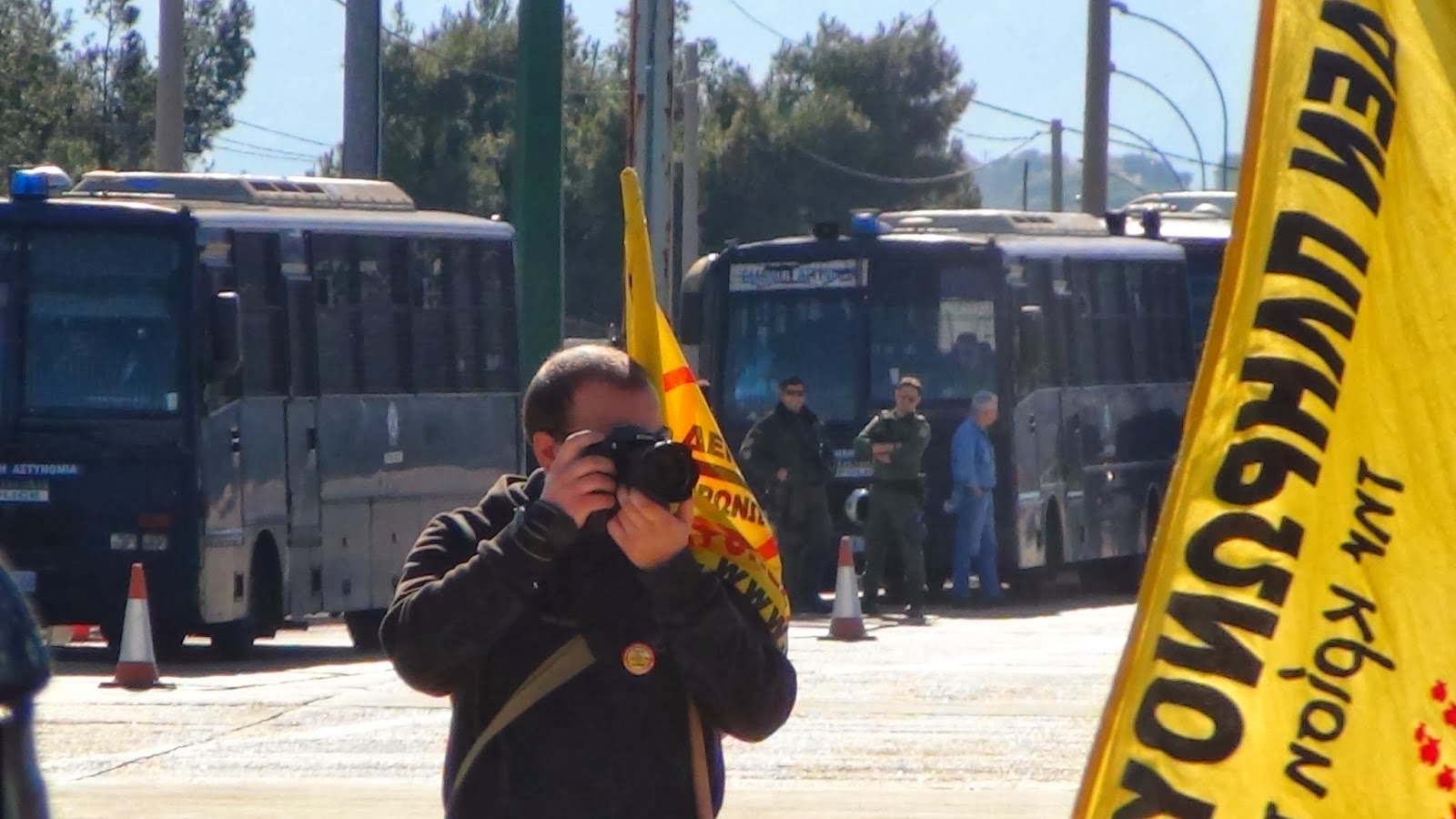 Οι δρόμοι ανήκουν στο λαό: Μεγαλειώδης συγκέντρωση χιλιάδων κατοίκων και αγωνιστών του Κινήματος Δεν Πληρώνω στα διόδια Αφιδνών - Φωτογραφία 16