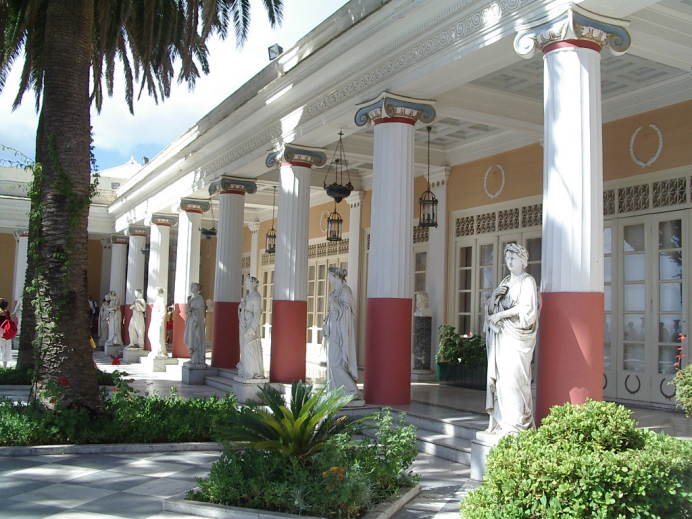 Μνημεία χαρακτηρίστηκαν τα γλυπτά στο Αχίλλειο της Κέρκυρας - Φωτογραφία 2