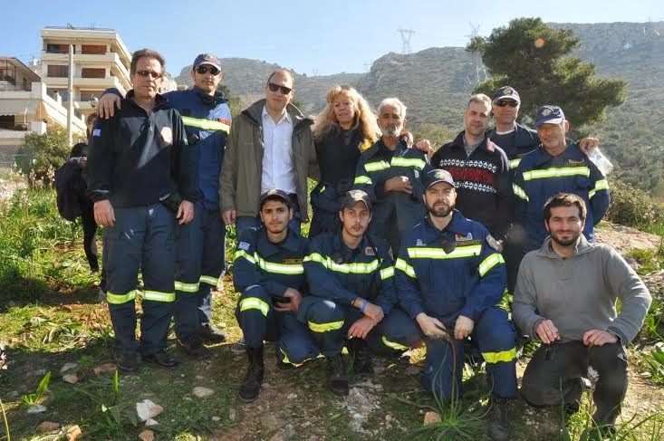 Δεύτερη δενδροφύτευση στη Γλυφάδα - Φωτογραφία 2