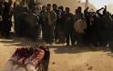 Λιθοβόλησαν κορίτσι στην Συρία μέχρι θανάτου - Προσοχή σκληρή εικόνα - Φωτογραφία 2