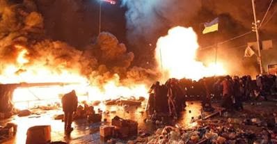 15 νεκροί στο Κίεβο - ανεξέλεγκτη βία παντού! - Φωτογραφία 1