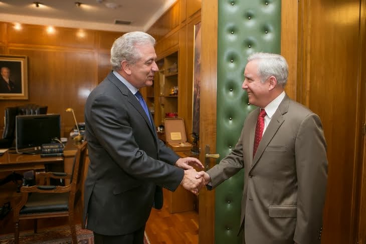 Συνάντηση ΥΕΘΑ Δημήτρη Αβραμόπουλου με τον Πρέσβη των ΗΠΑ David D. Pearce - Φωτογραφία 2