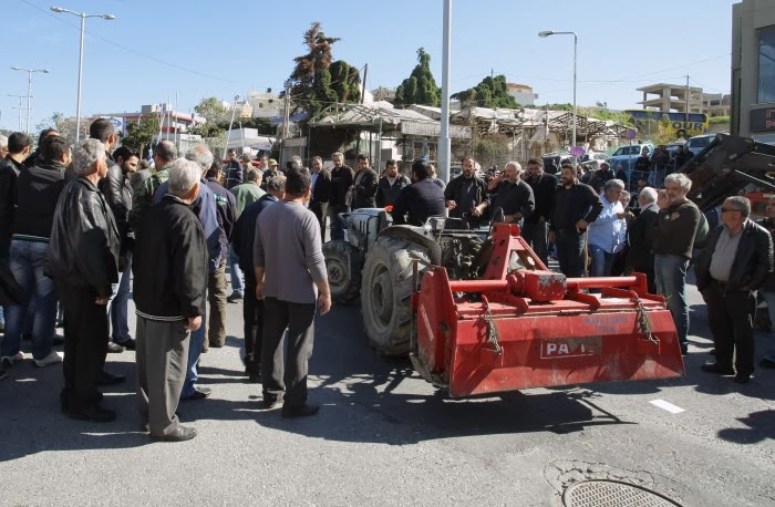 Οι αγρότες στους δρόμους - Φωτορεπορτάζ από το Παγκρήτιο συλλαλητήριο στο Ηράκλειο - Φωτογραφία 4