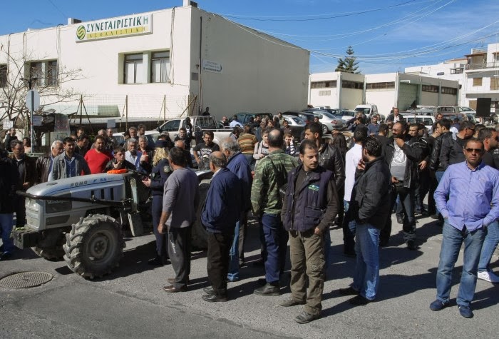 Οι αγρότες στους δρόμους - Φωτορεπορτάζ από το Παγκρήτιο συλλαλητήριο στο Ηράκλειο - Φωτογραφία 7