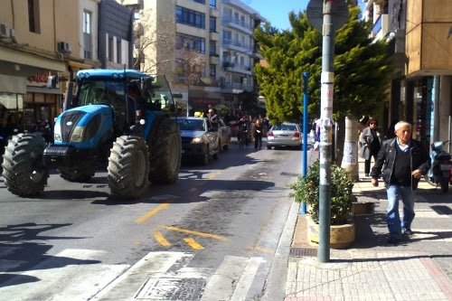 Στο λιμάνι διαμαρτύρονται οι αγρότες! [photos] - Φωτογραφία 3