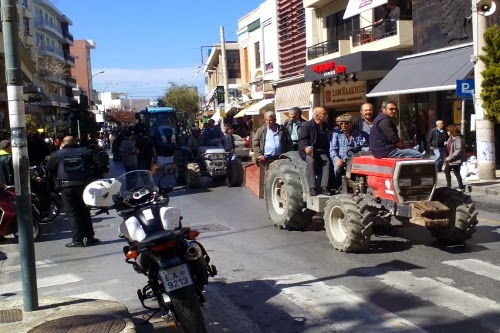 Στο λιμάνι διαμαρτύρονται οι αγρότες! [photos] - Φωτογραφία 4