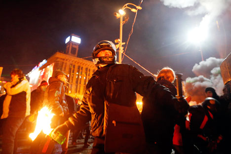 Κίεβο: Τις συγκρούσεις καθοδηγούν οργανωμένα παραστρατιωτικά κέντρα - Φωτογραφία 1