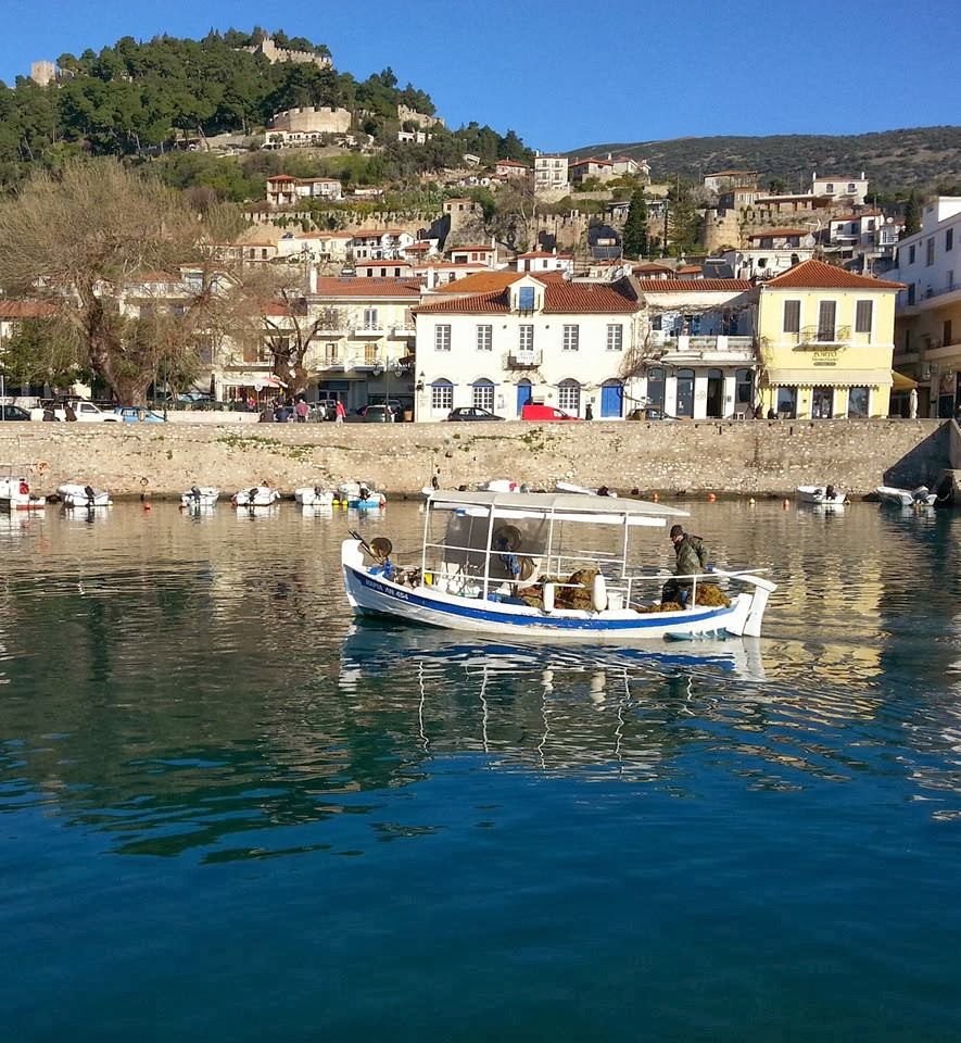 Μπουνάτσα στο λιμάνι της Ναυπάκτου - Φωτογραφία 2