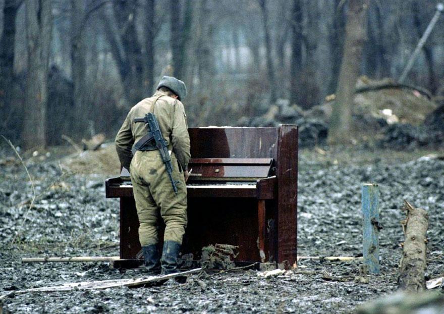 30 φωτογραφίες που συγκλόνισαν την ανθρωπότητα... - Φωτογραφία 7