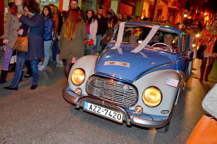 Τσίκνισαν και απόδρασαν με κέφι, σάτιρα και Αγάθωνα - Φωτογραφία 2