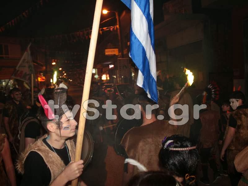 Ξέφρενο γλέντι στη Μακρακώμη. Ξεκίνησε το καρναβάλι - Φωτογραφία 23