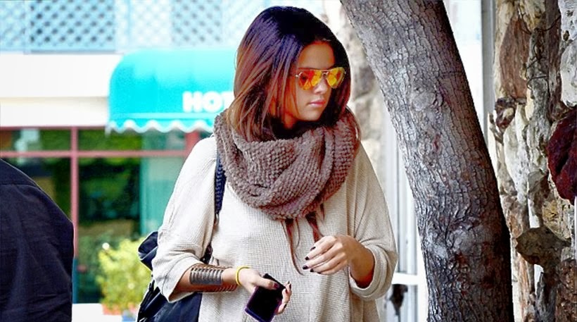 Η Selena Gomez έβγαλε από την ντουλάπα της τα «καυτά» σορτσάκια - Φωτογραφία 1