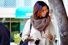 Η Selena Gomez έβγαλε από την ντουλάπα της τα «καυτά» σορτσάκια