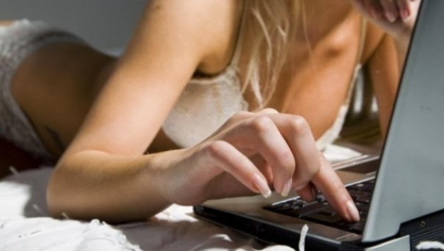 Cyber Sex: Ποιοι προτιμούν το διαδικτυακό σεξ και γιατί; - Φωτογραφία 1