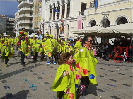 Πάτρα: 8.000 λιλιπούτειοι Καρναβαλιστές στους δρόμους [Photos - Videos] - Φωτογραφία 13