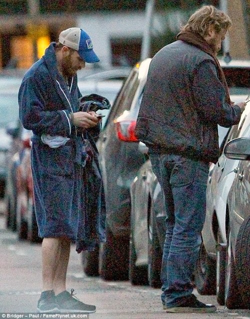 Ο Μπέιν τρελάθηκε – Ο Τομ Χάρντι τρέχει στους δρόμους με τα εσώρουχα! [εικόνες] - Φωτογραφία 5