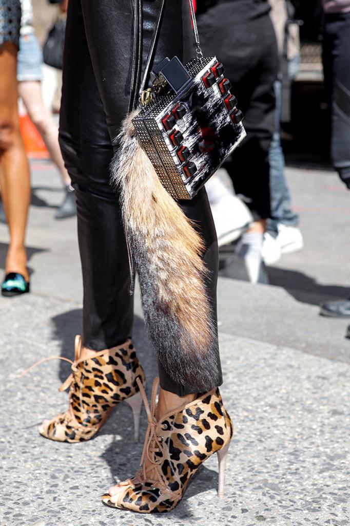 Θεωρείς τα leopard prints ξεπερασμένα; Αυτά τα street looks θα σε κάνουν να τα λατρέψεις! - Φωτογραφία 11