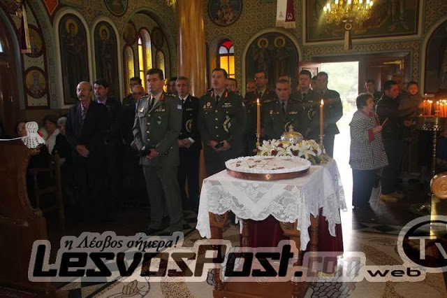 ΦΩΤΟ: Επέτειος των εγκαινίων του Ιερού Ναού Αγίου Θεοδώρου του Βυζαντίου στο Στρατηγείο της 98 ΑΔΤΕ - Φωτογραφία 2