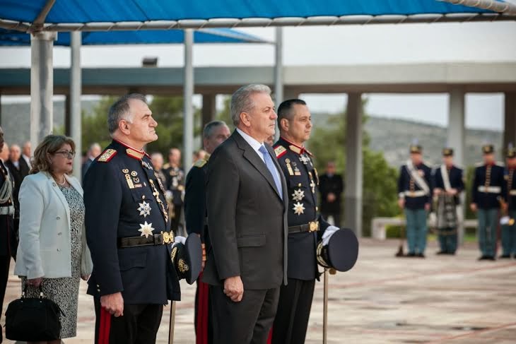 Παρουσία ΥΕΘΑ Δημήτρη Αβραμόπουλου στην τελετή παράδοσης-παραλαβής καθηκόντων του Αρχηγού ΓΕΣ - Φωτογραφία 2