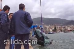Η ανέλκυση του ΙΧ από το Λιμάνι της Στυλίδας [video]