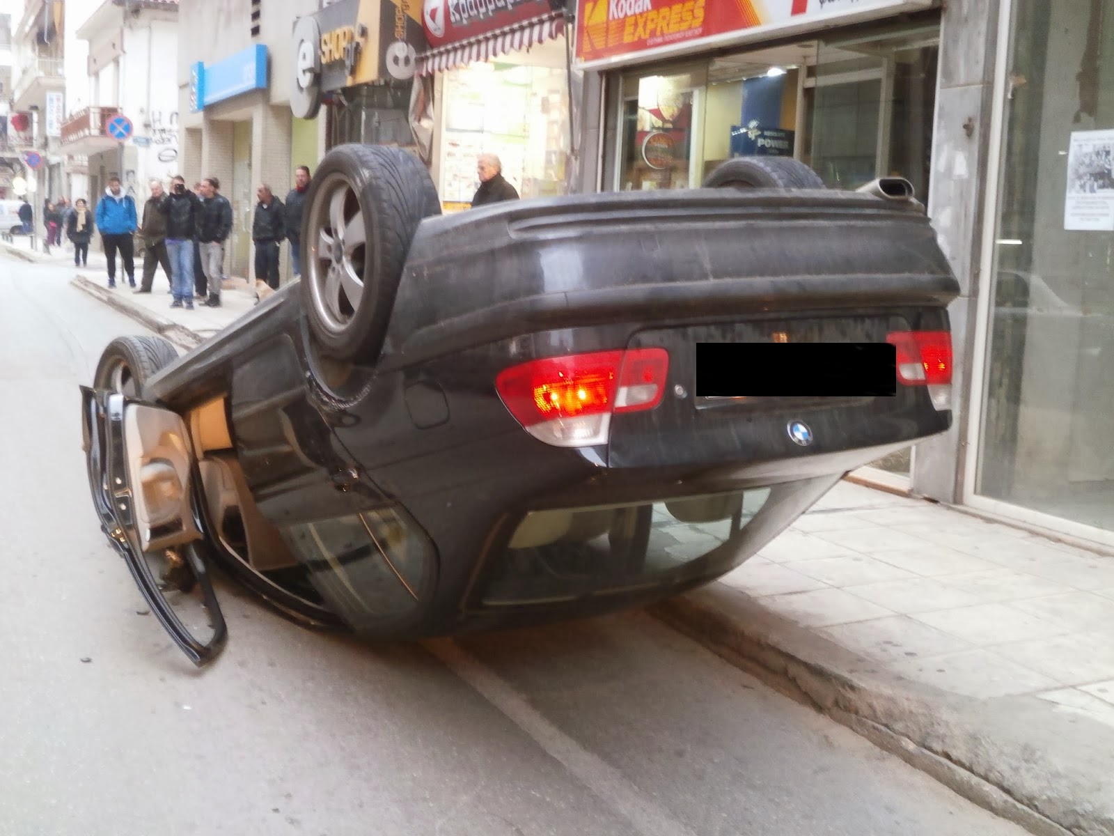 Ασύλληπτο τροχαίο στην Ξάνθη(φωτό) - Φωτογραφία 2