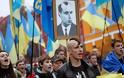 Σαφή και αποφασιστική καταδίκη της ανόδου του «νεοφασισμού» στη δυτική Ουκρανία θέλει η Ρωσία