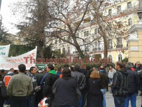 Έξω από το ΥΜΑ-Θ οι παραγωγοί λαϊκών αγορών [Photos] - Φωτογραφία 2