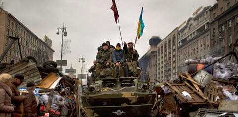 «Βράζει» η Κριμαία - Καταλήψεις κυβερνητικών κτιρίων, σε θέση μάχης ρωσικά μαχητικά...!!! - Φωτογραφία 1