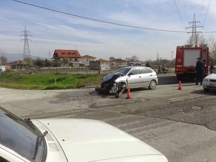 Τρομερό τροχαίο στα Τρίκαλα... [Photos] - Φωτογραφία 3