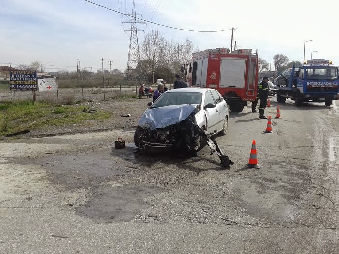 Τρομερό τροχαίο στα Τρίκαλα... [Photos] - Φωτογραφία 4